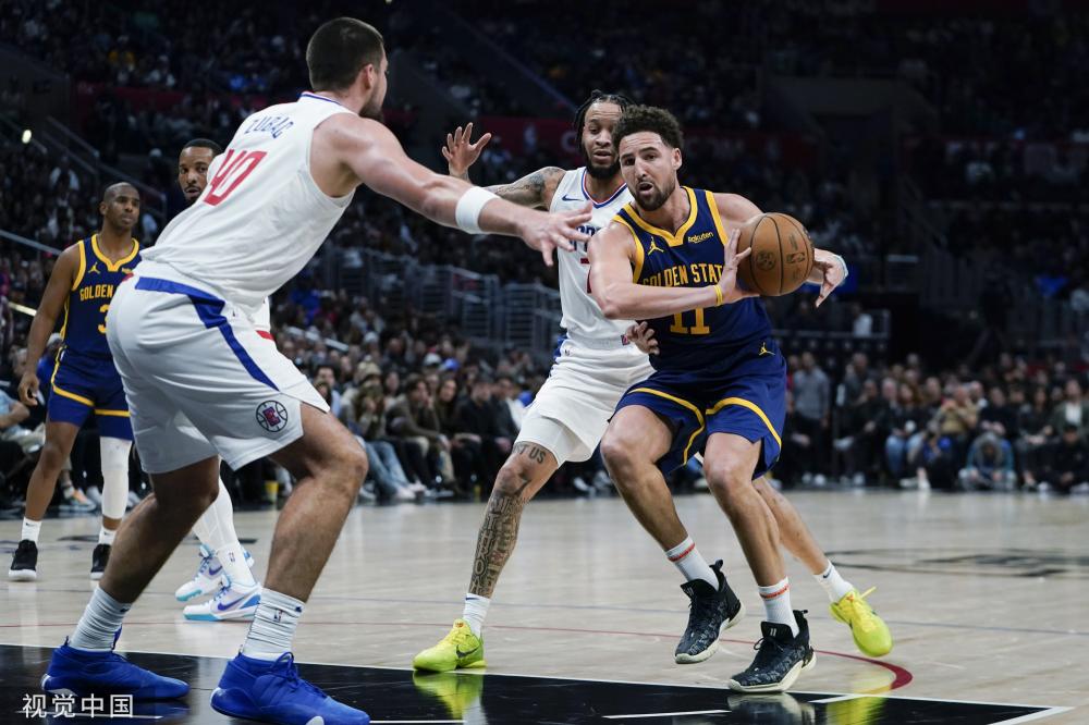 詹姆斯坚持 詹姆斯坚持