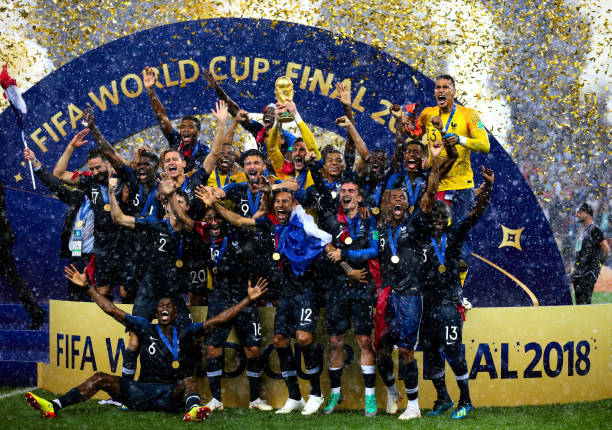 相比之下 相比之下